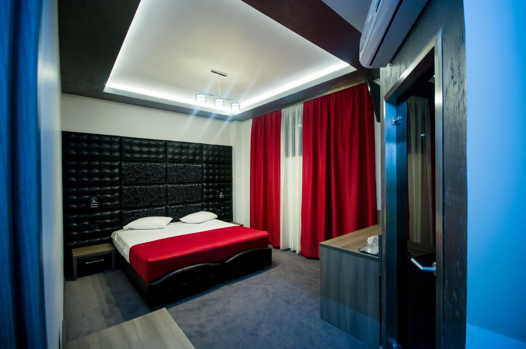 Hotel Aqua Târgu Jiu Exterior foto